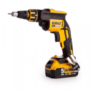 Шуруповерт аккумуляторный бесщеточный DeWALT DCF620P2K